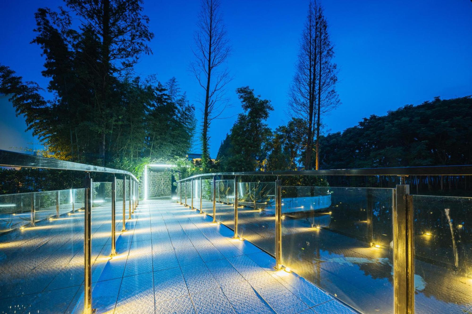 Hotel Yinshu Lunasvilla Courtyard Garden 3*