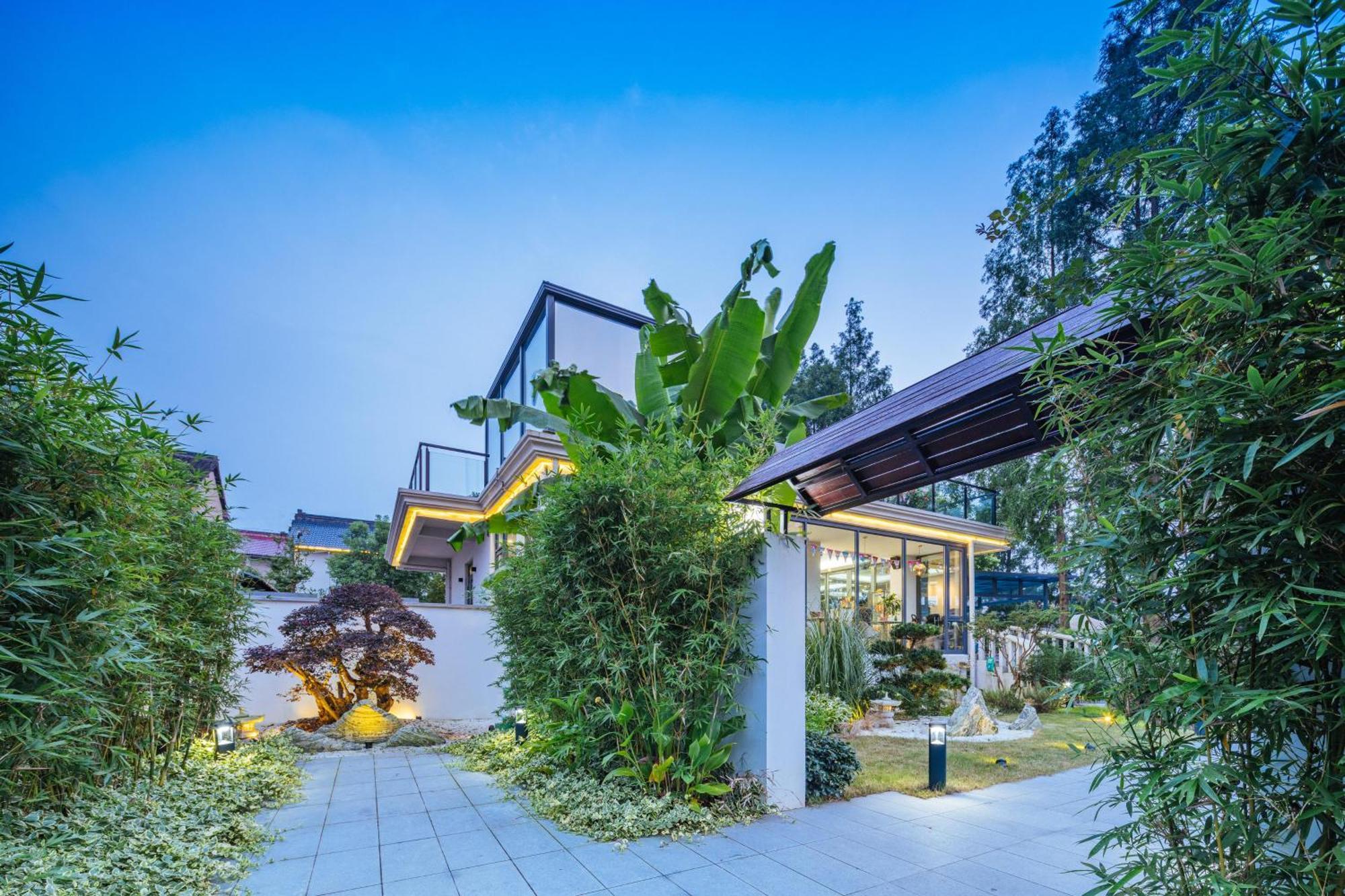 Hotel Yinshu Lunasvilla Courtyard Garden