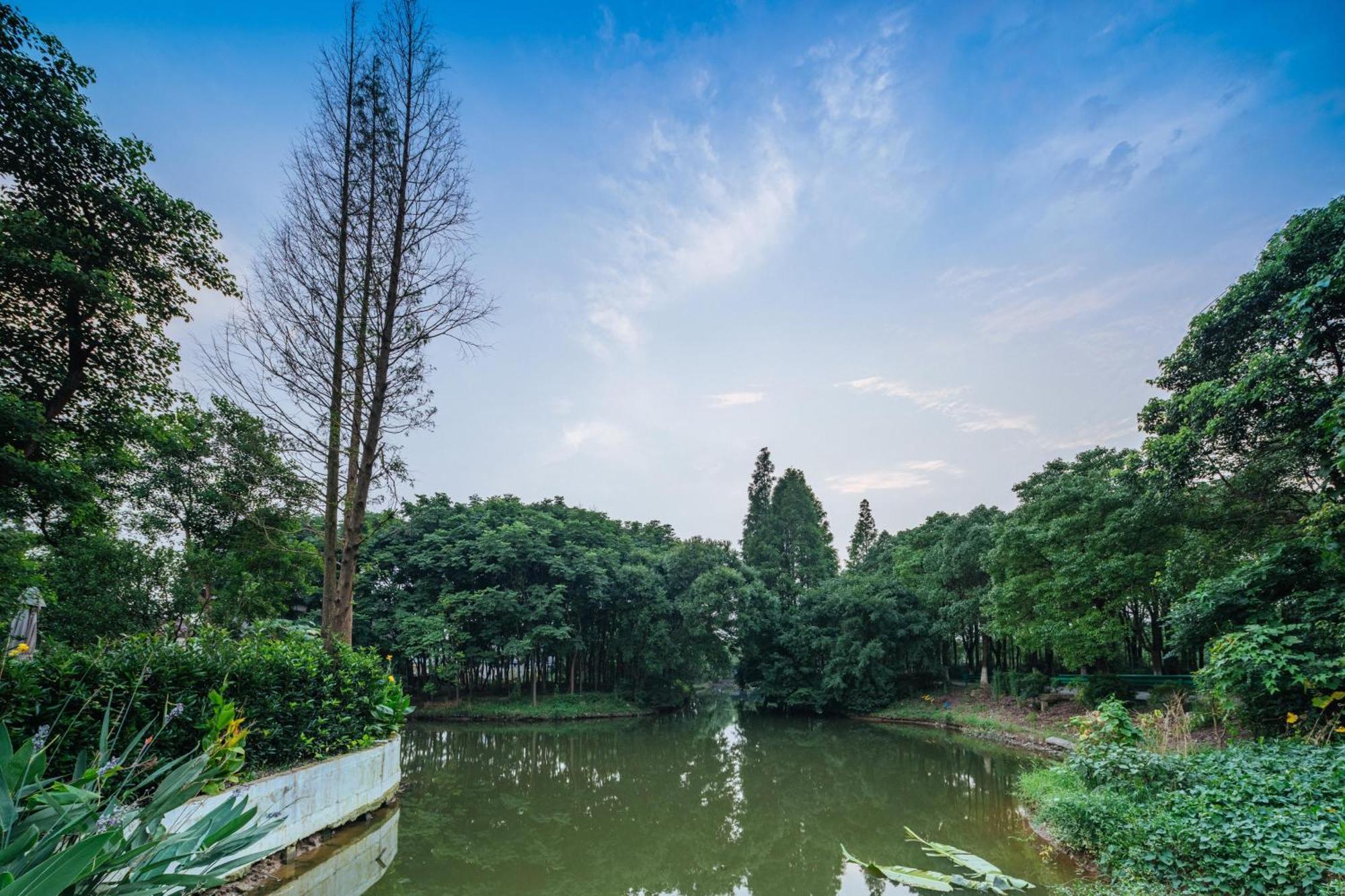 Yinshu Lunasvilla Courtyard Garden Hotel 3*