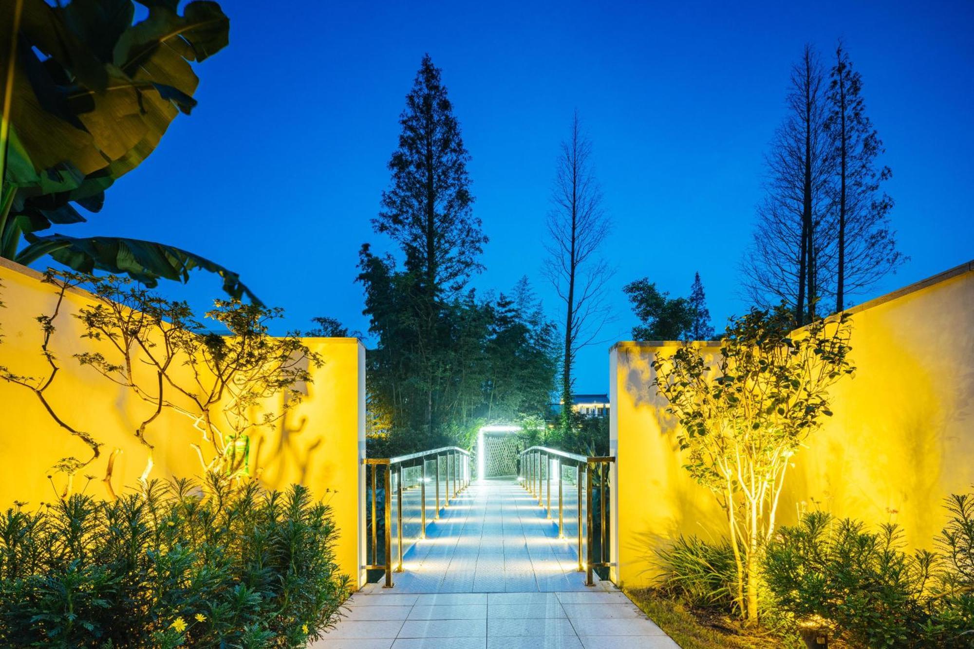Yinshu Lunasvilla Courtyard Garden 3* Shanghai