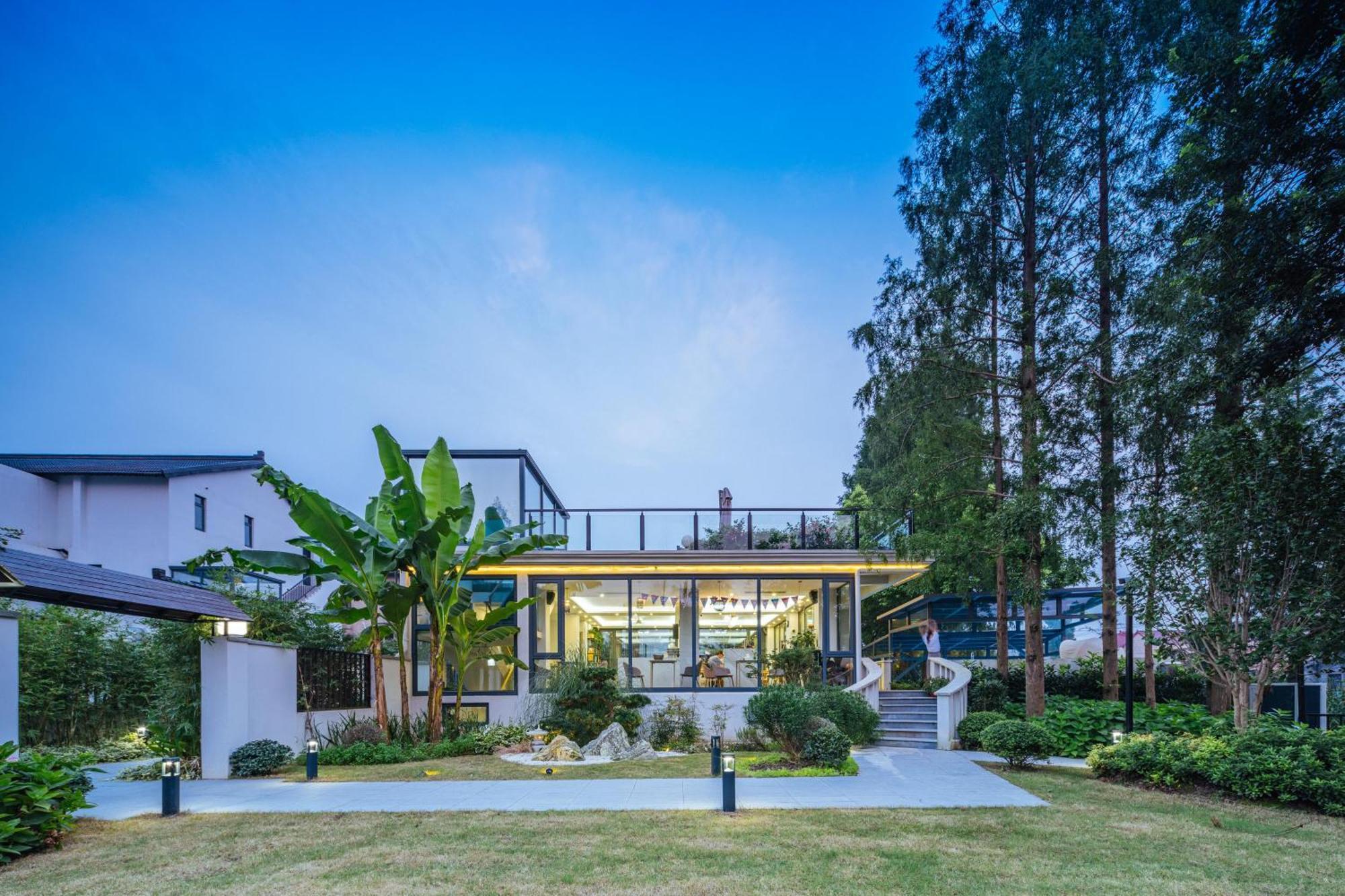 Yinshu Lunasvilla Courtyard Garden Hotel