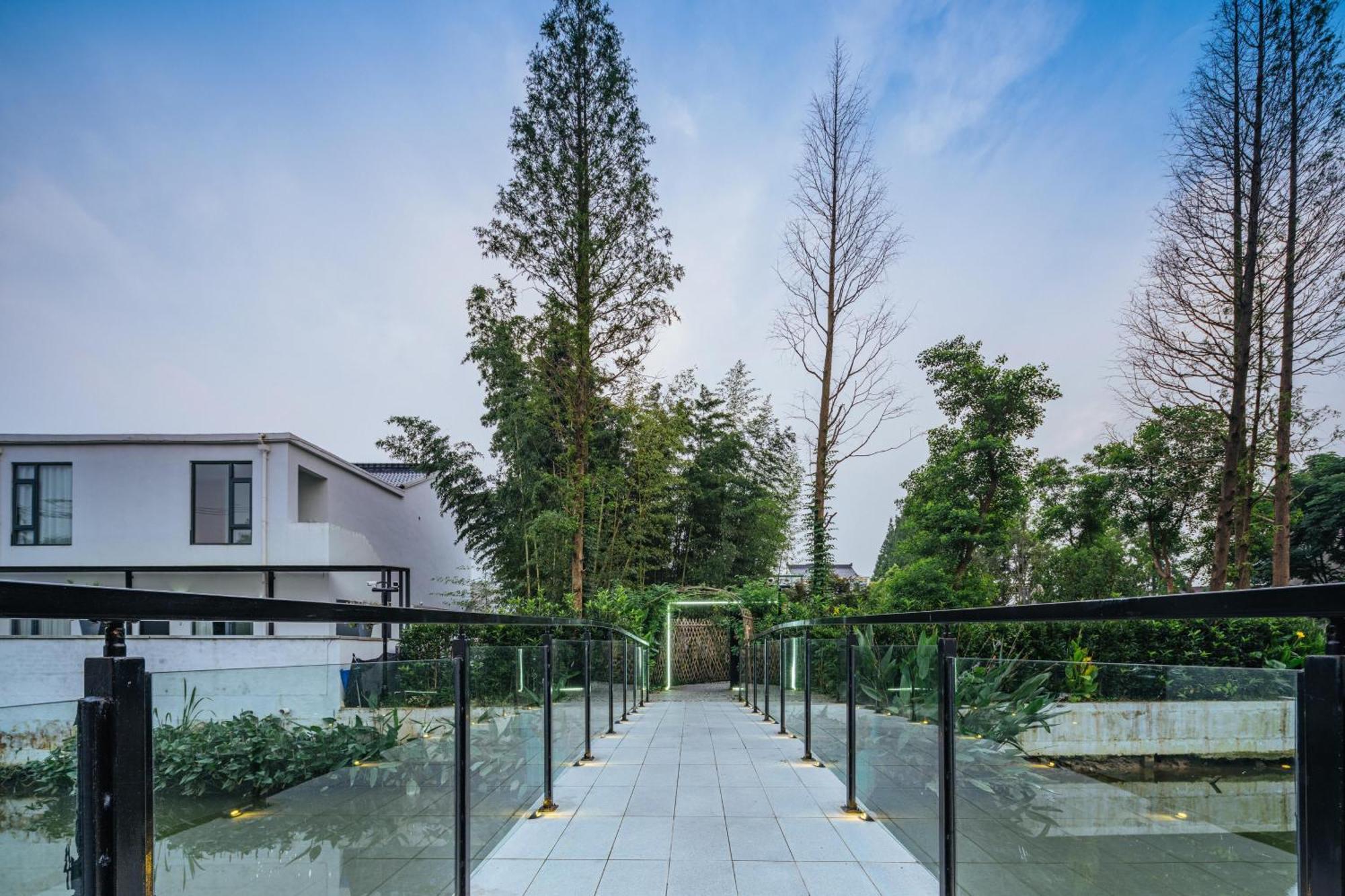Yinshu Lunasvilla Courtyard Garden Hotel