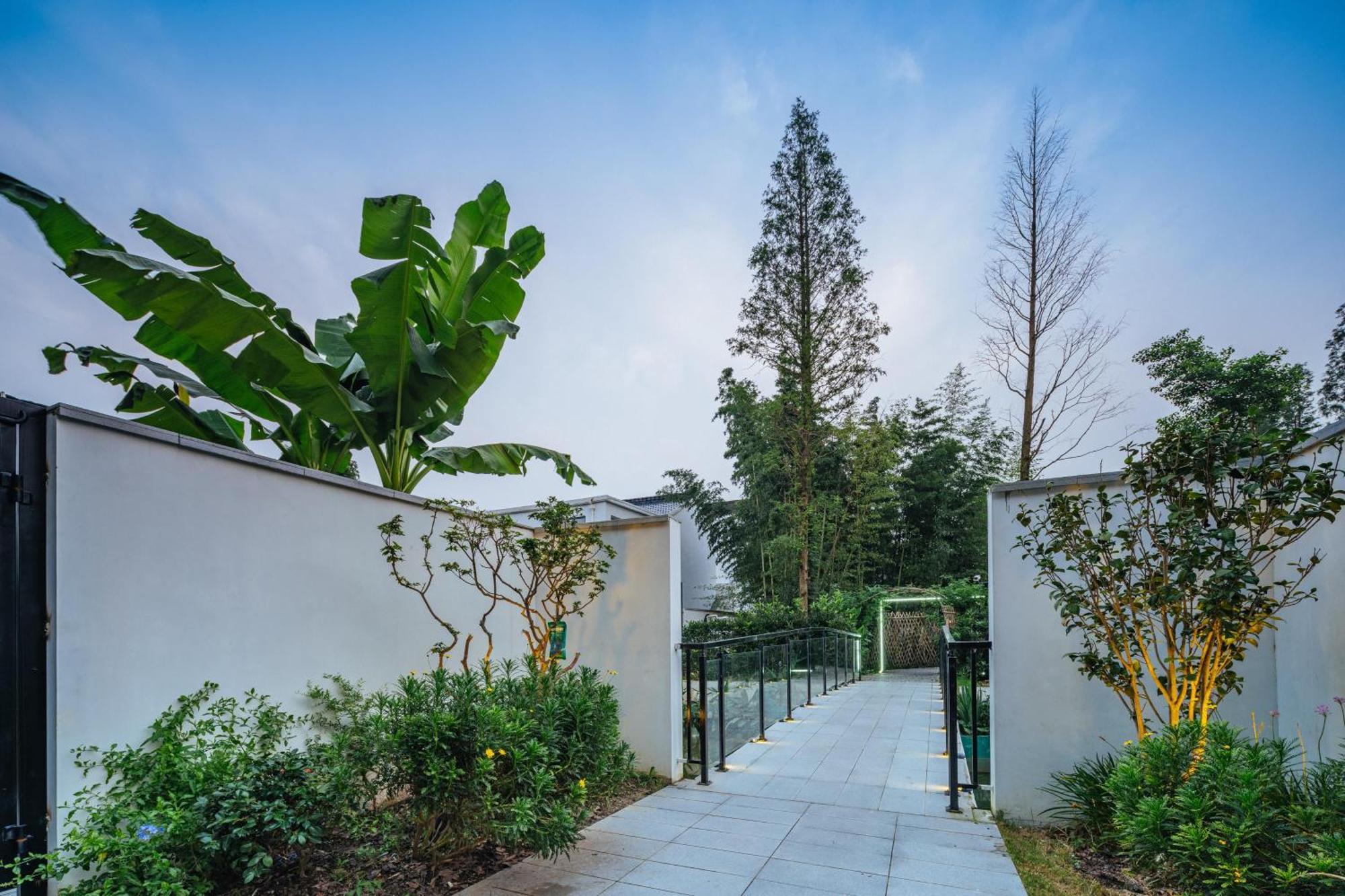 Hotel Yinshu Lunasvilla Courtyard Garden