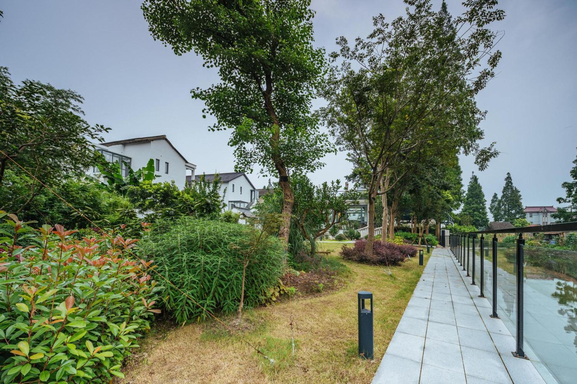 Hotel Yinshu Lunasvilla Courtyard Garden