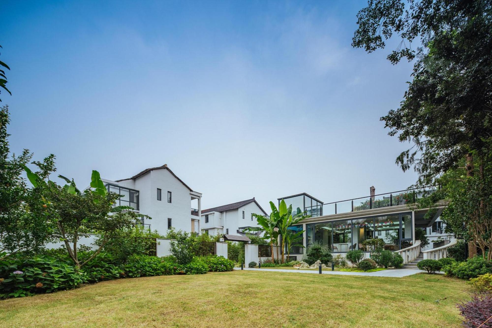 Yinshu Lunasvilla Courtyard Garden 3*