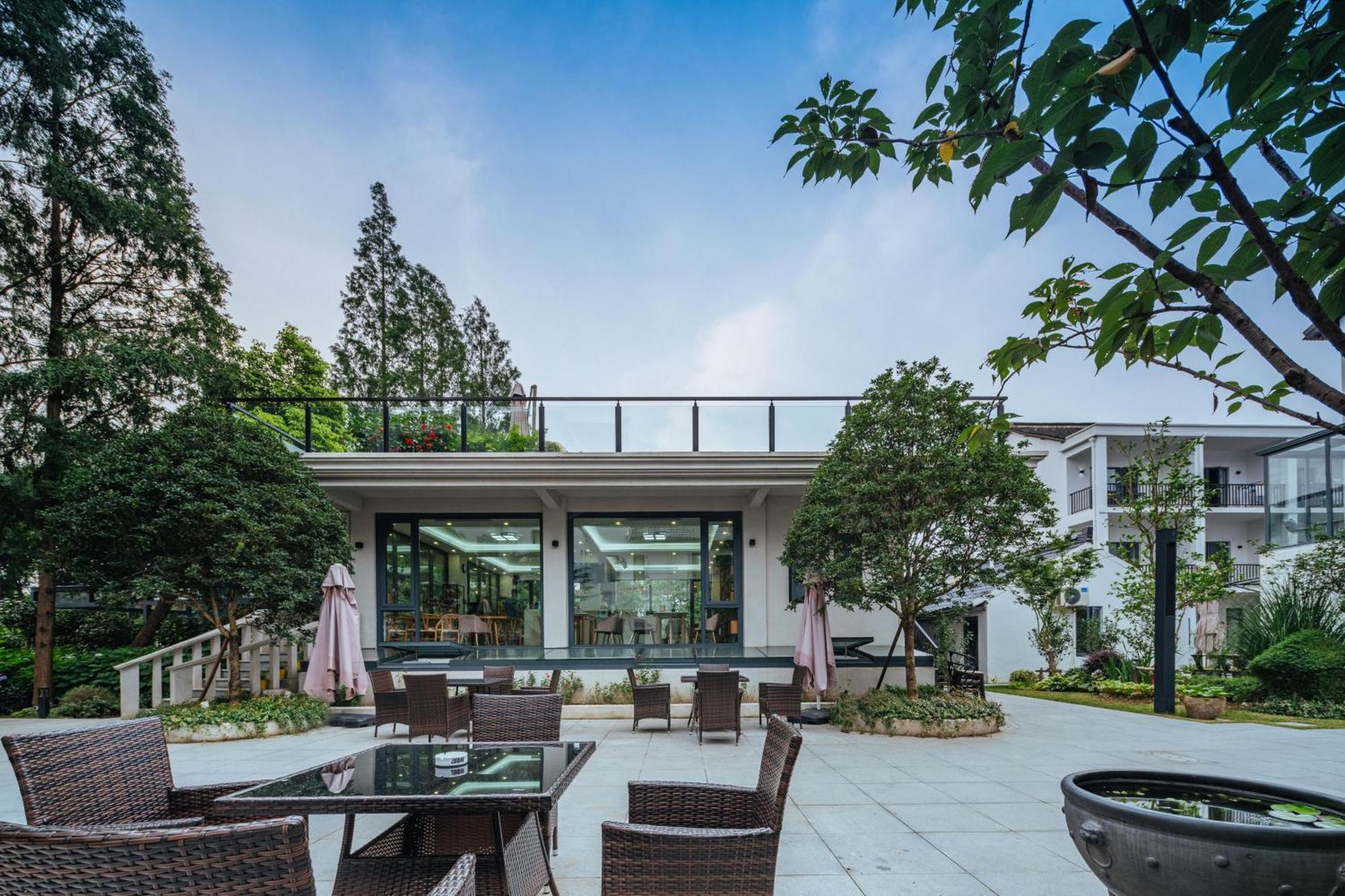 Yinshu Lunasvilla Courtyard Garden Hotel